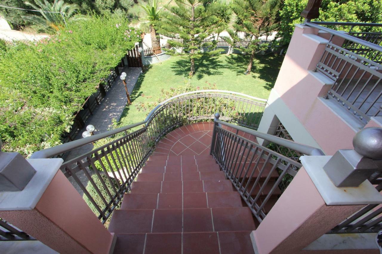 Tosis Apartments Свороната Екстер'єр фото