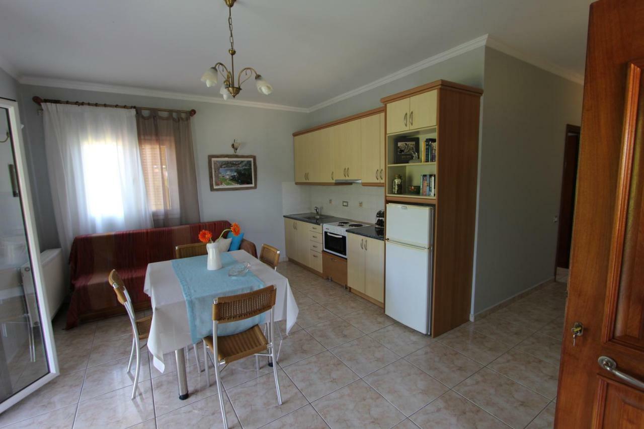 Tosis Apartments Свороната Екстер'єр фото