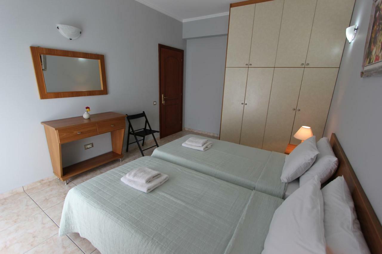 Tosis Apartments Свороната Екстер'єр фото